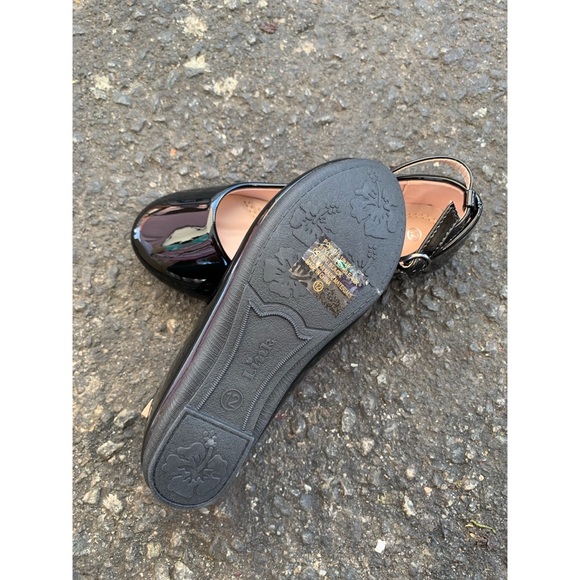 Forever Link Kids Comfort Black Ankle Ballet Flats - Picture 3 of 5